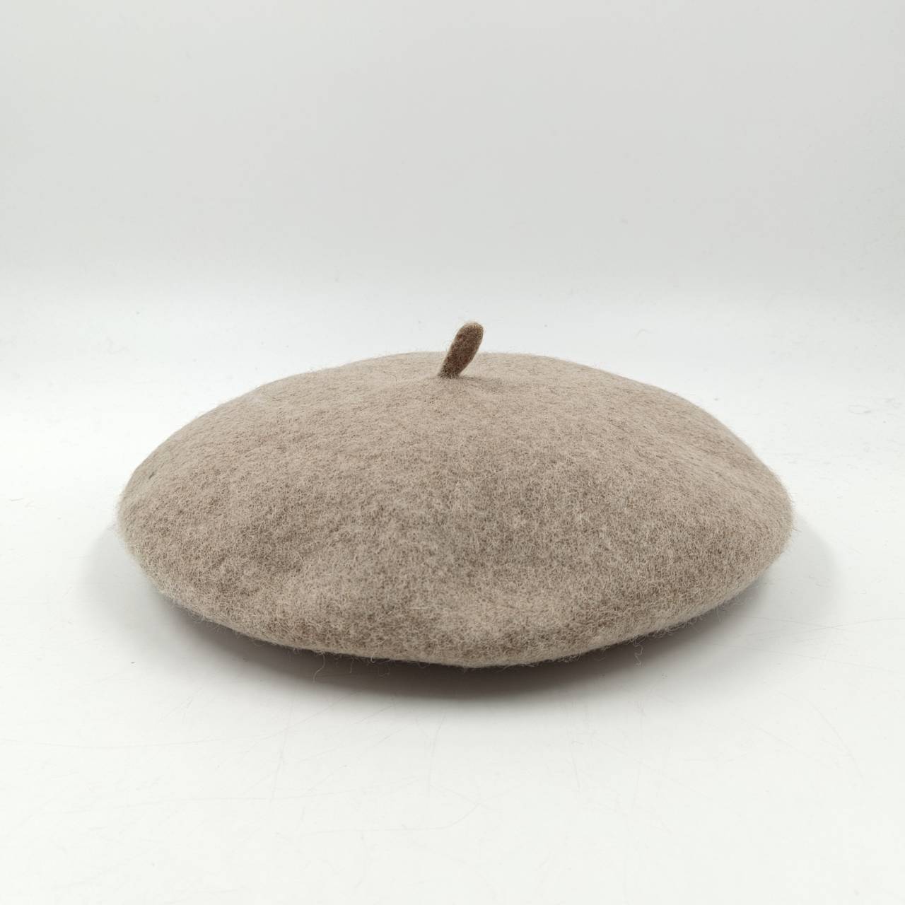 Белая шерстяная шапка для взро – обзор и цена Beret French Wool